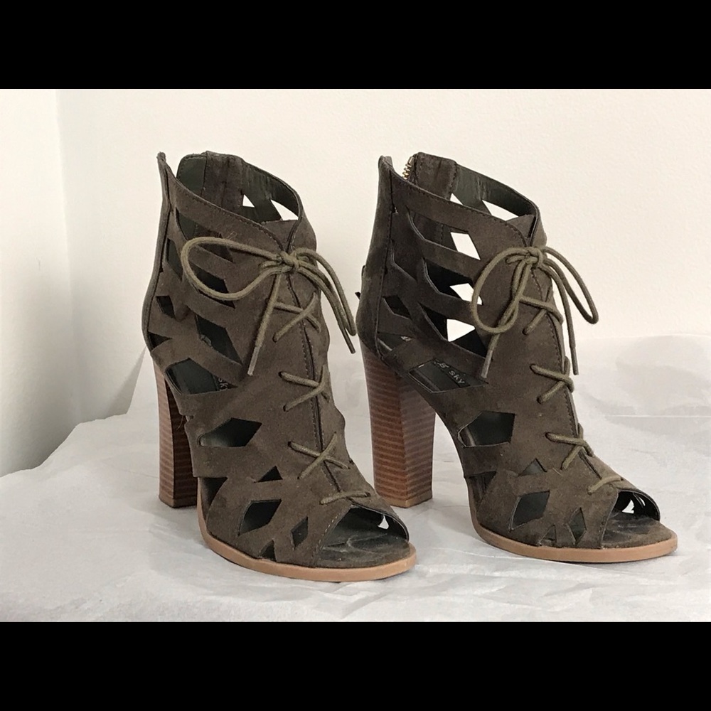 Women’s olive, heeled sandals